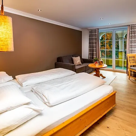 Hotel Fischerwirt Natur Waldspa Faistenau
