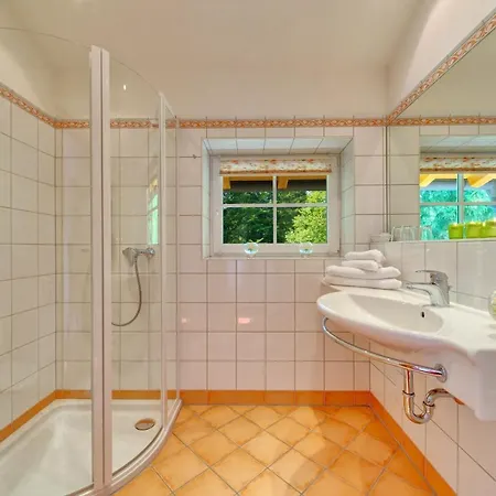 Hotel Fischerwirt Waldspa Faistenau