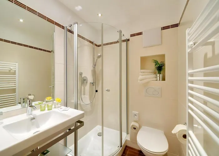 Hotel Fischerwirt Natur Waldspa Faistenau